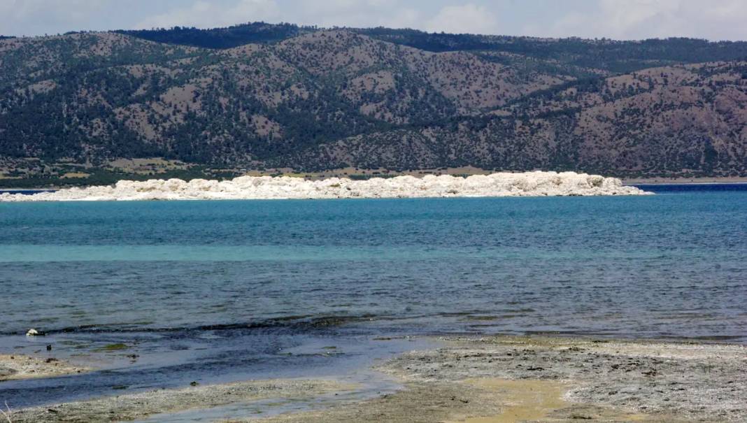 Başkan'dan Salda Gölü Uyarısı: Dünyanın Nazar Boncuğunu Kaybedebiliriz 2
